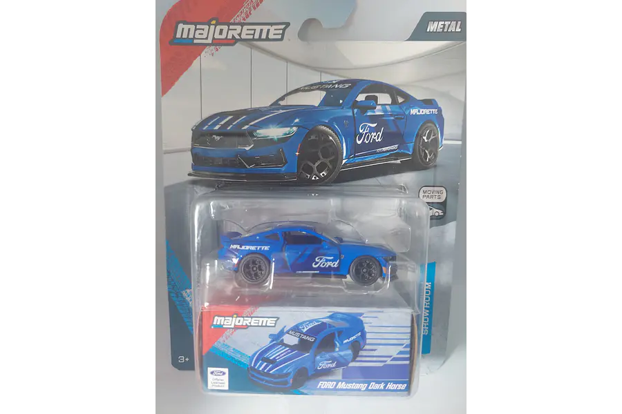 Ford Mustang Dark horse  Escala 1/64 Marca Majorette