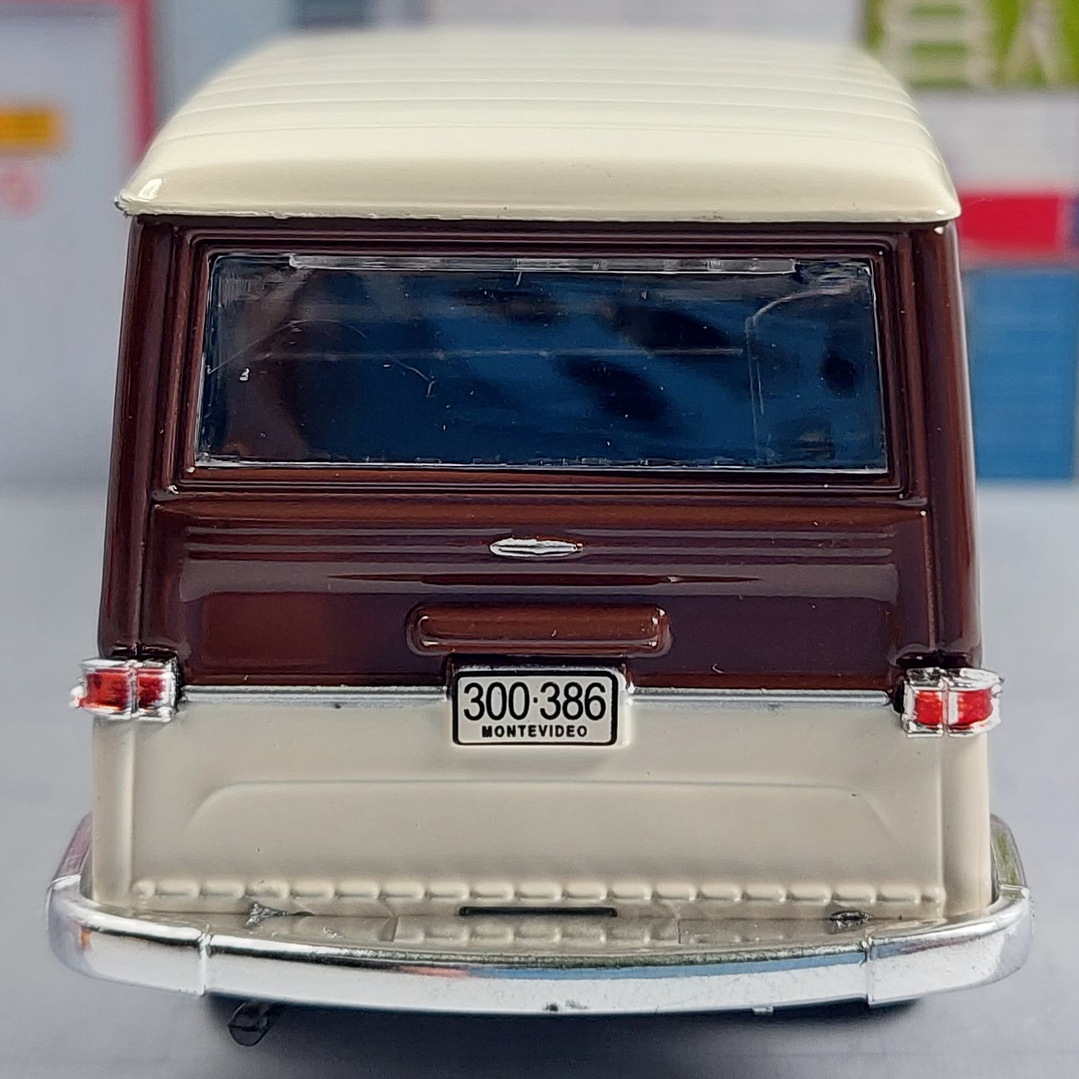 Jeep Willys Rural, Carro A Escala 1/43 Marca Ixo 4