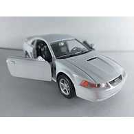 FORD MUSTANG  GT 1999 blanco marca Welly, Escala 1-32
