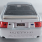 FORD MUSTANG  GT 1999 blanco marca Welly, Escala 1-32 - Miniatura 3