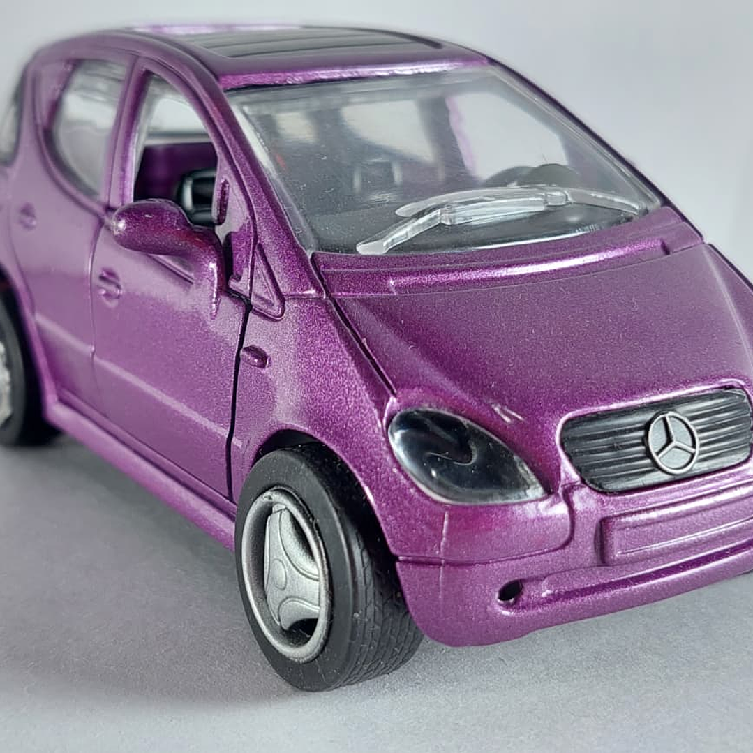 Mercedes Benz Clase A W168 Escala 1/32 Realtoy 1