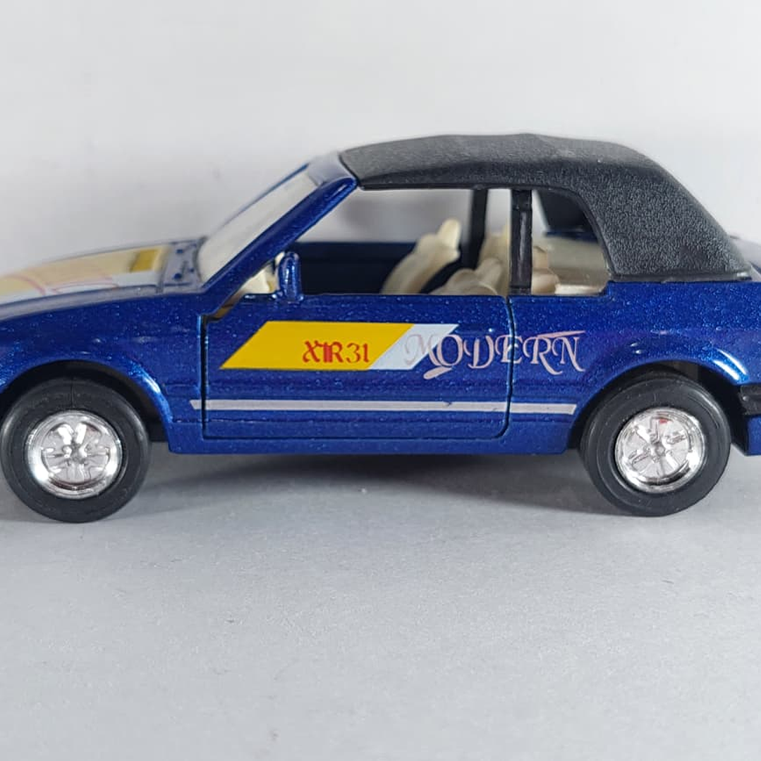 Ford XR 3i convertible 1/36 , Welly 2