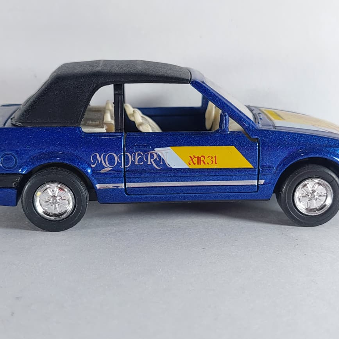 Ford XR 3i convertible 1/36 , Welly 3