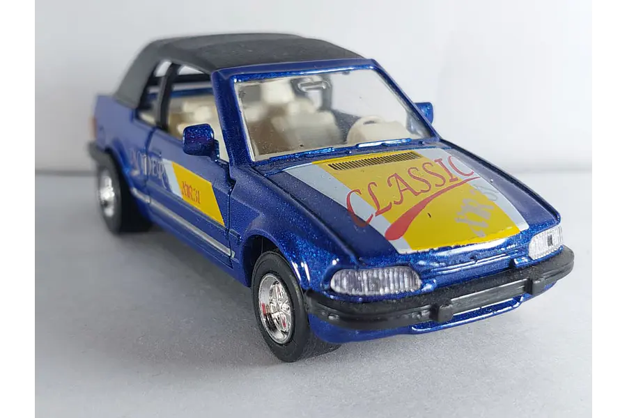 Ford XR 3i convertible 1/36 , Welly