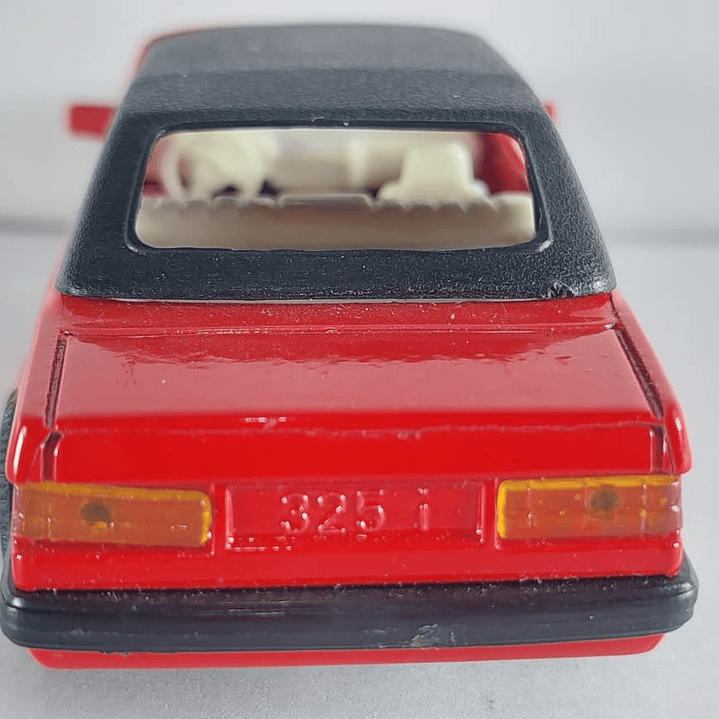 BMW 325i cabrio, Welly, Escala 1-36 5