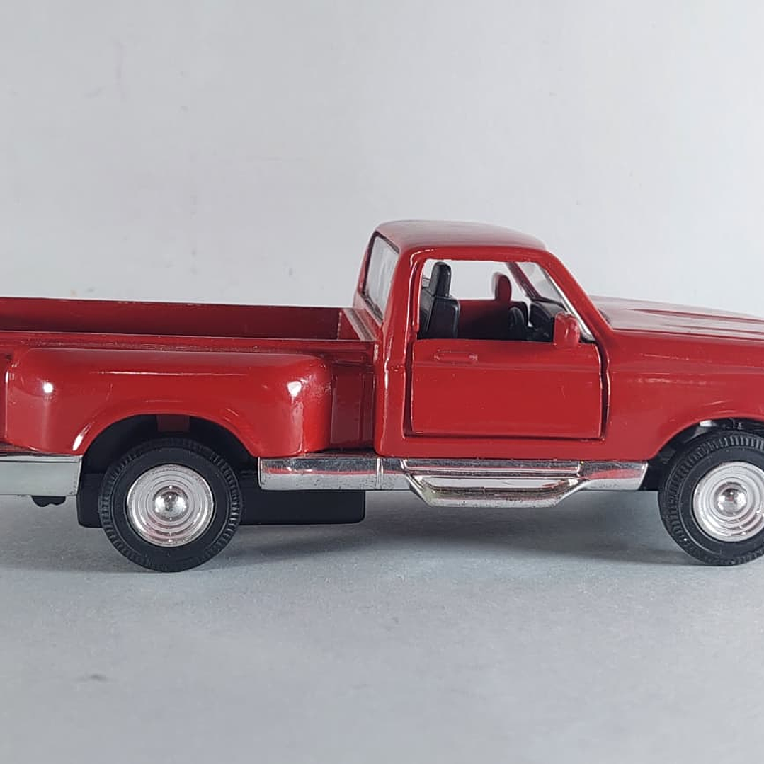 Ford F 150 Flareside, welly Escala 1-36- 4