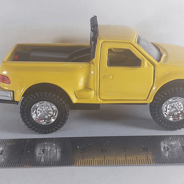 Ford F 150, Escala 1-36 MARCA CHINA AMARILLO 4