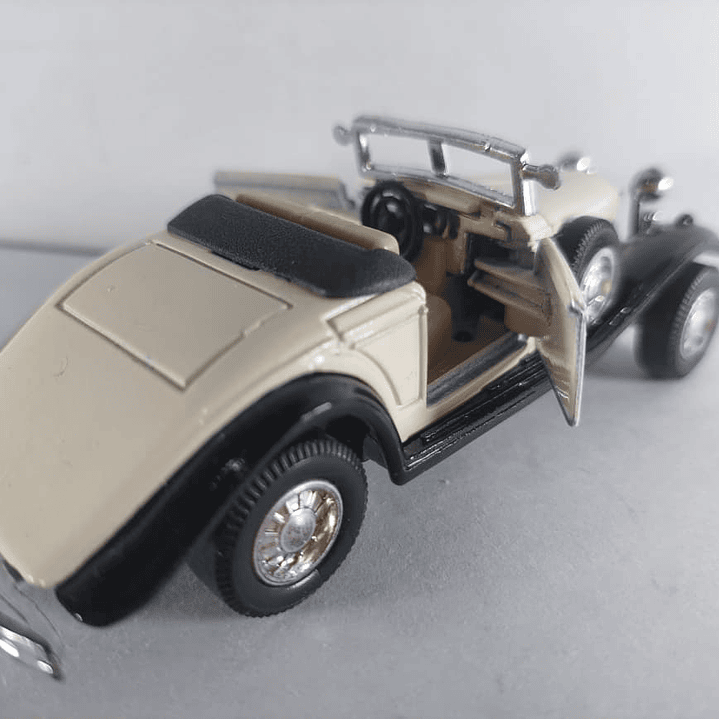 Hispano suiza 1931  1/36 Yatming 3