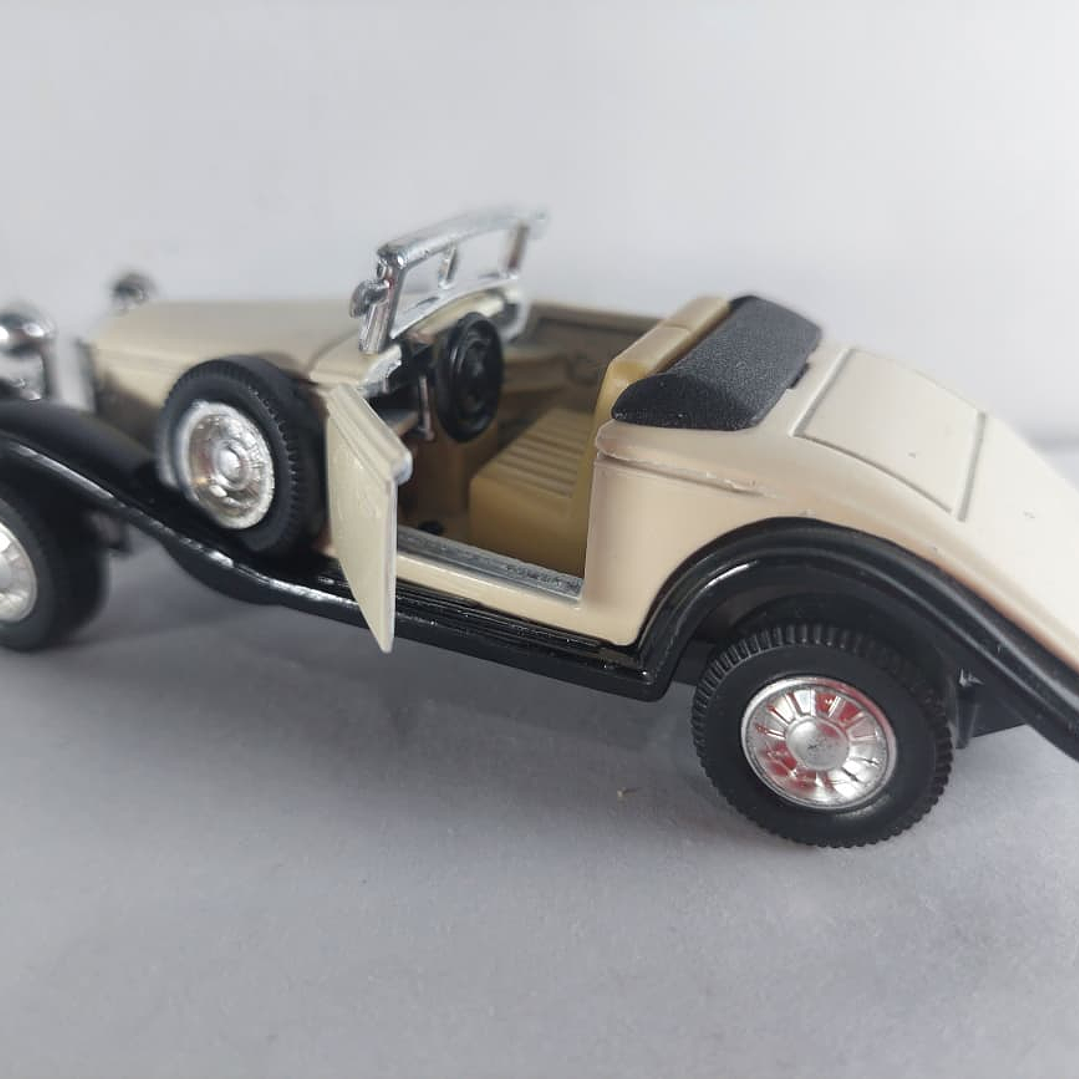 Hispano suiza 1931  1/36 Yatming 4