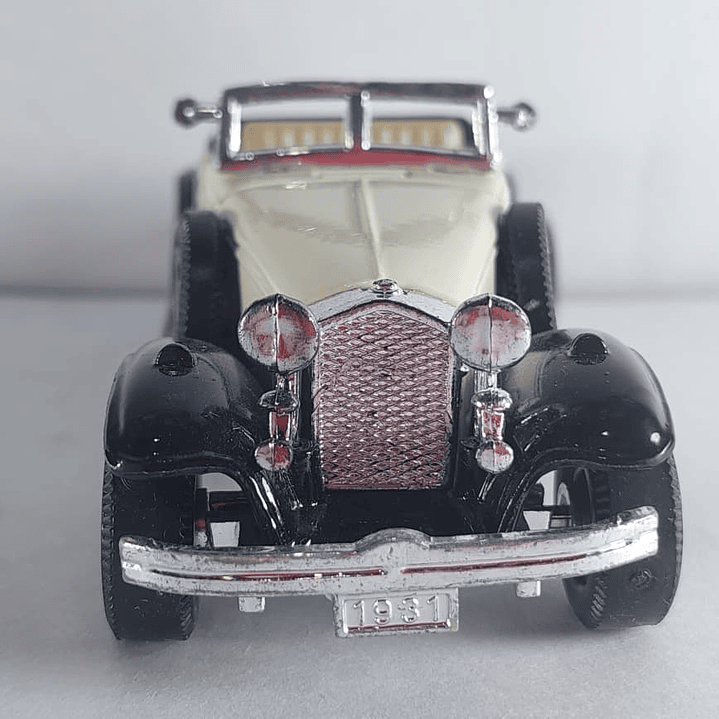 Hispano suiza 1931  1/36 Yatming 5