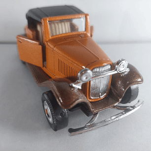 Ford Model A 1931  1/36 Yatming-