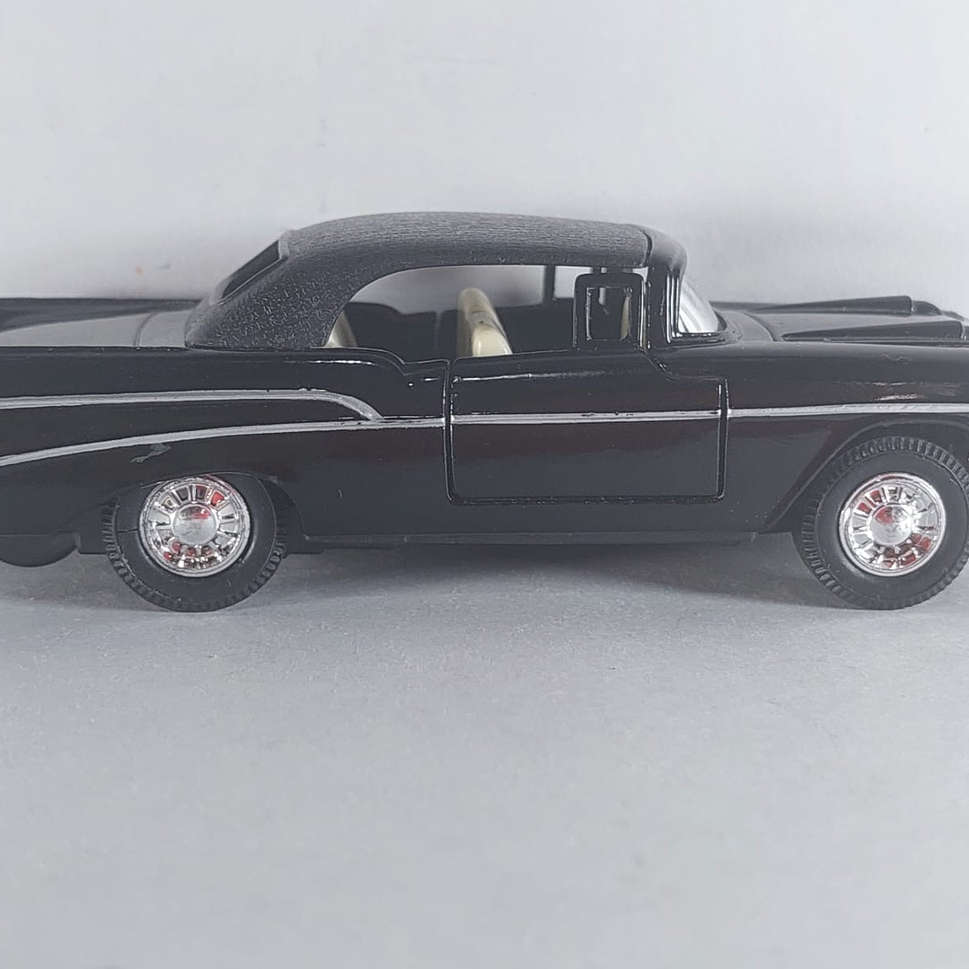 Chevrolet BELAIR 1957 NEGRO  Escala 1:36 marca welly 1