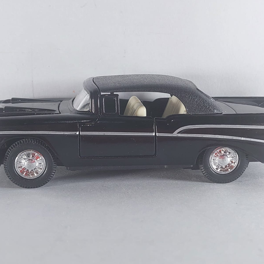 Chevrolet BELAIR 1957 NEGRO  Escala 1:36 marca welly 3