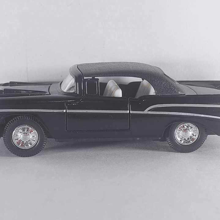 Chevrolet BELAIR 1957 NEGRO  Escala 1:36 marca welly 3