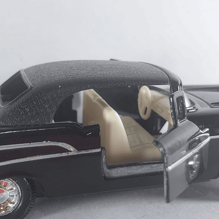 Chevrolet BELAIR 1957 NEGRO  Escala 1:36 marca welly 4