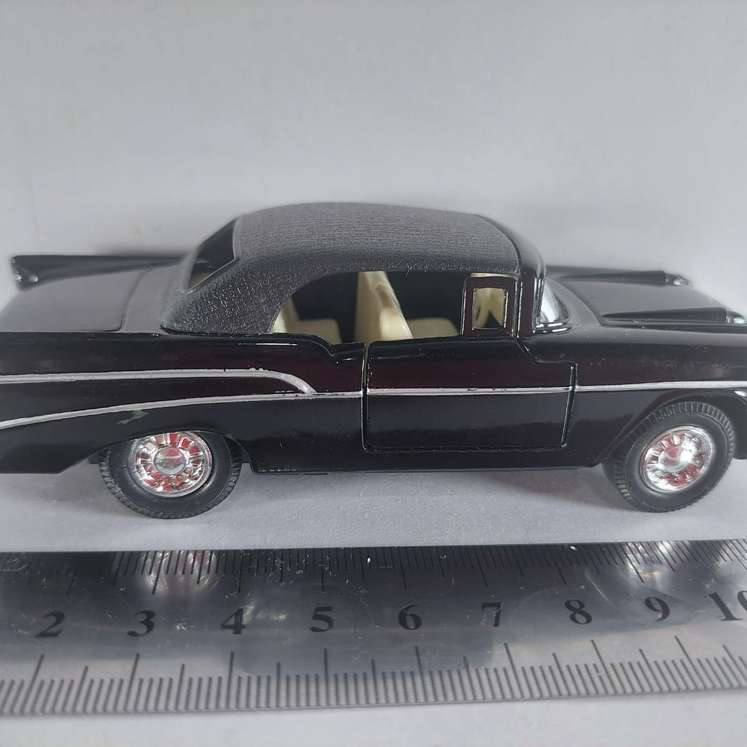 Chevrolet BELAIR 1957 NEGRO  Escala 1:36 marca welly 6