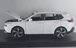 Nissan xtrail 2023 , Escala 1-32 marca china luces Led