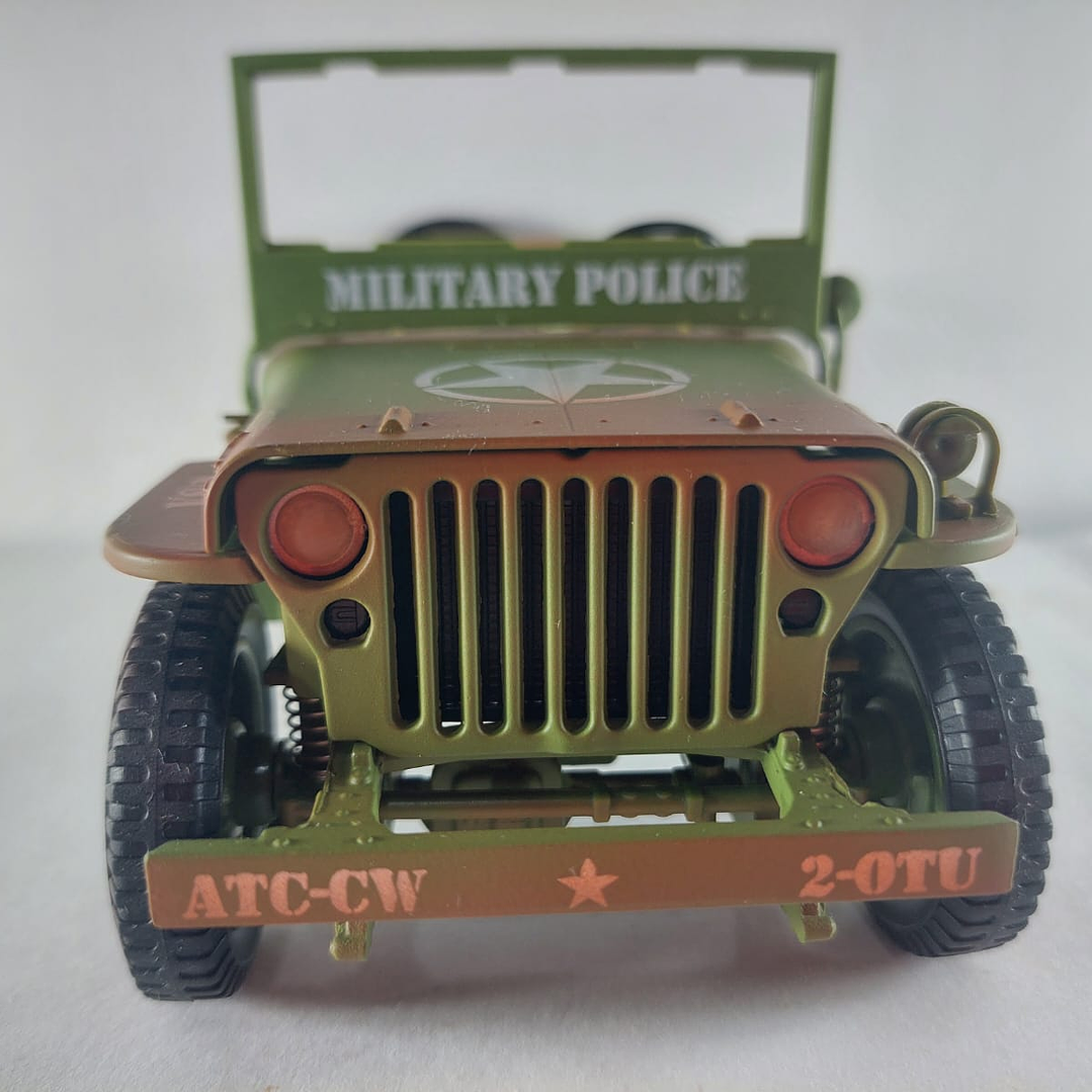 Jeep wIllys Militar , KDW, Escala 1-18 4