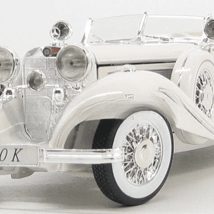 Mercedes Benz 500K ROADSTER 1936, Escala 1/18, maisto 3