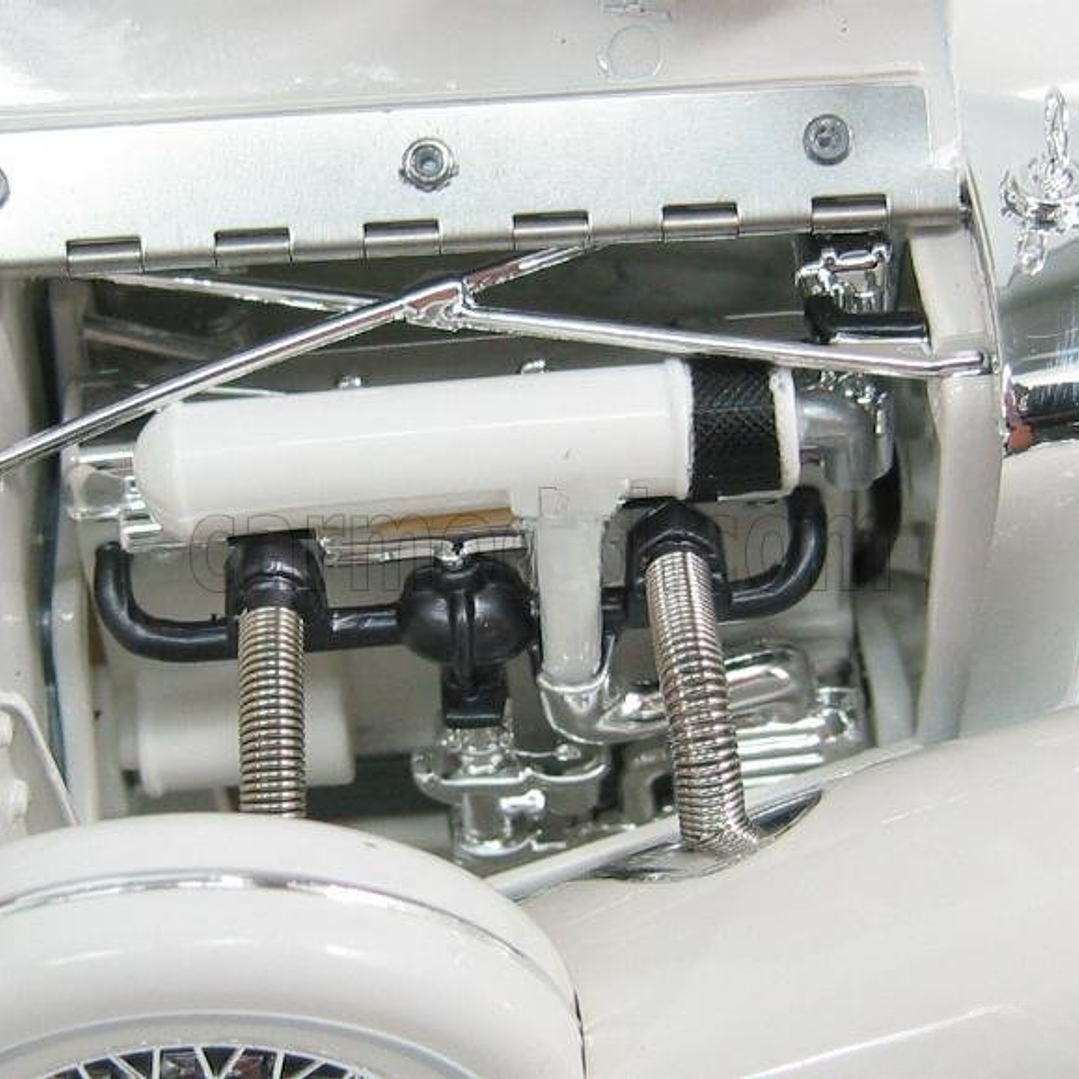 Mercedes Benz 500K ROADSTER 1936, Escala 1/18, maisto 6