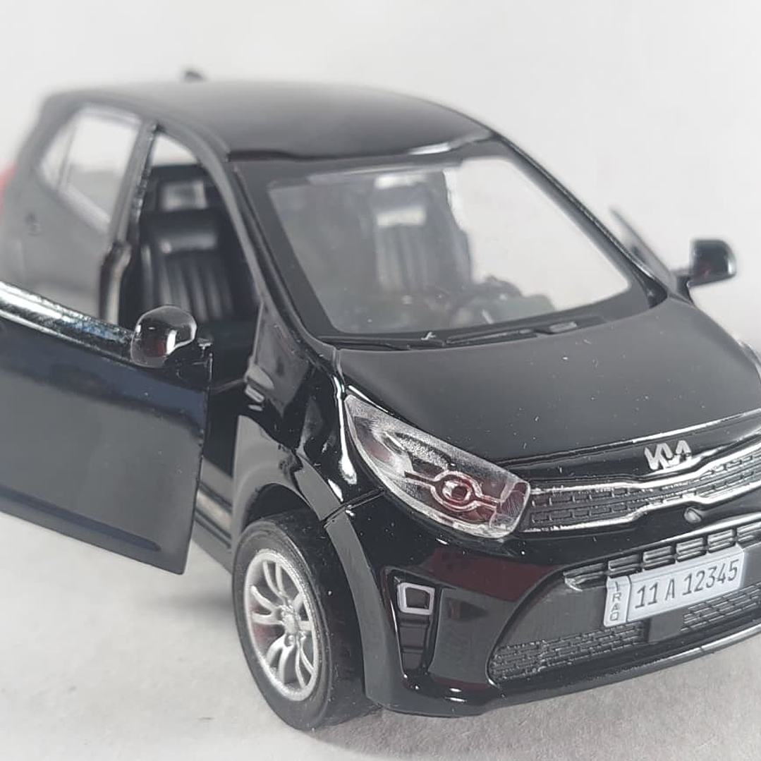 Kia Picanto NEGRO Carro A Escala 1/36 LEDS 1
