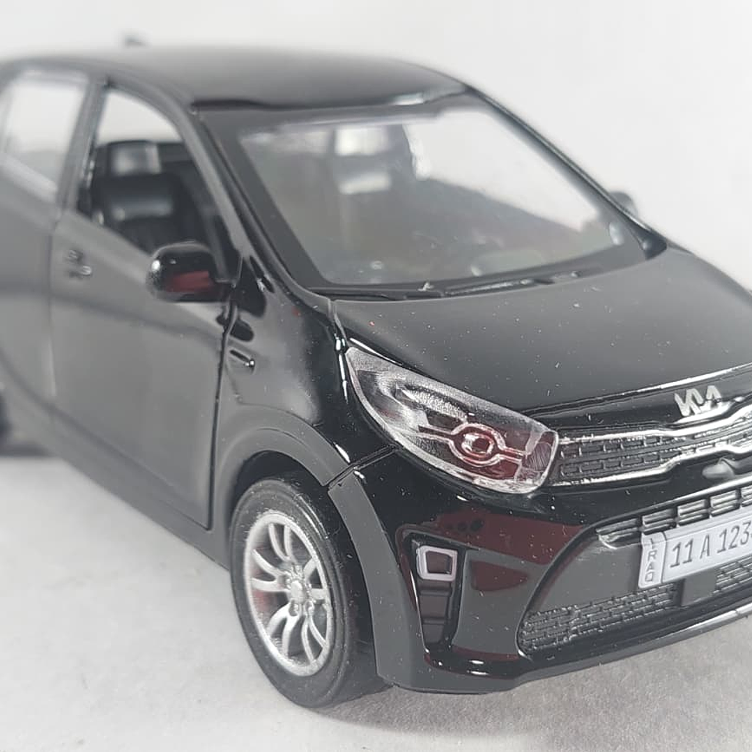 Kia Picanto NEGRO Carro A Escala 1/36 LEDS 3