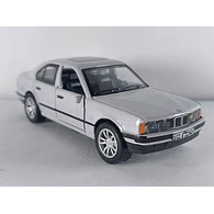 BMW SERIE 5 E34 GRIS, Escala 1/36 luces LED