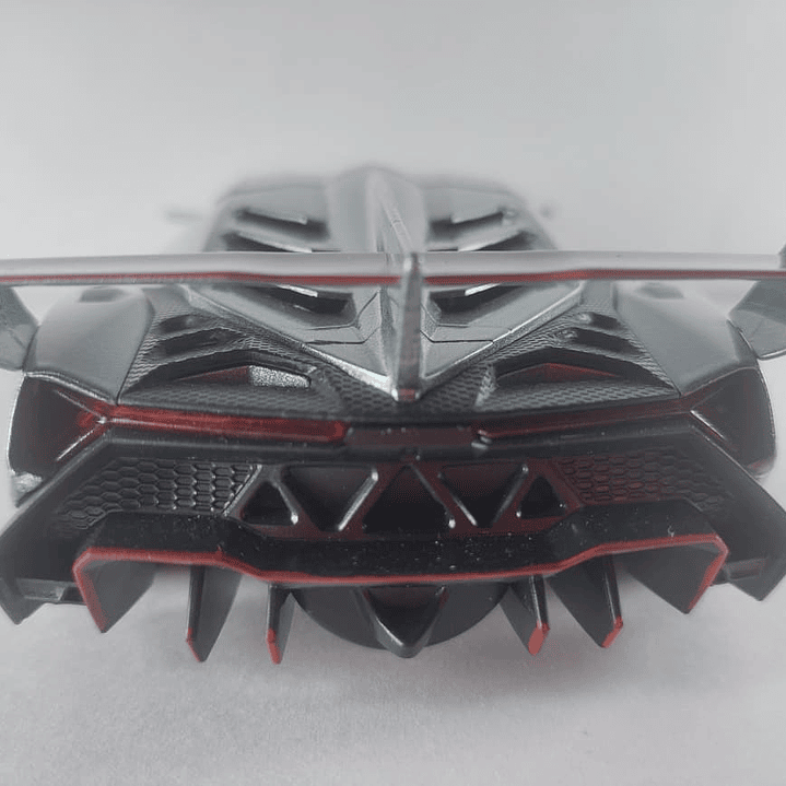 Lamborghini Veneno Escala 1/24 luces LED Marca China 3