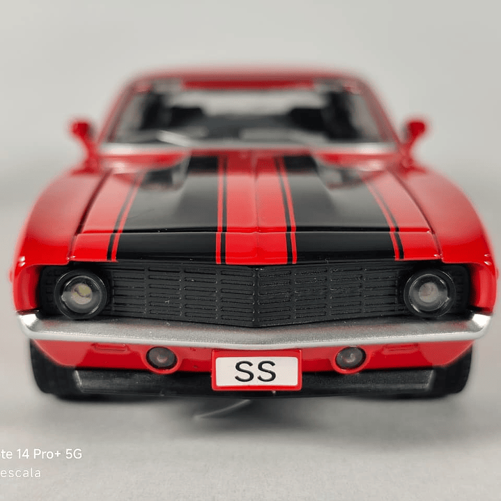 Chevrolet Camaro SS Marca CHINA ROJO 1/32 Luces LED 6
