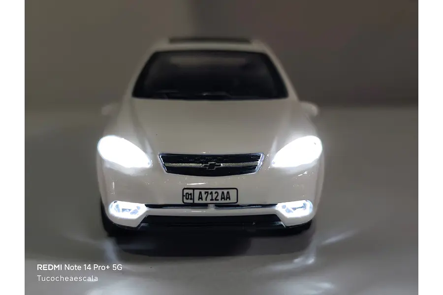 Chevrolet Optra 1/36 Chino Luces LED blanco