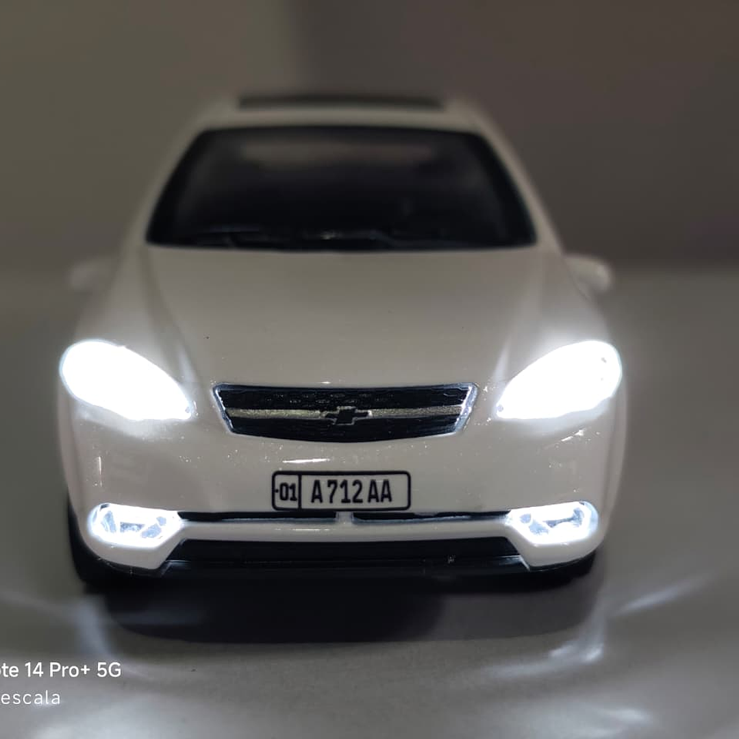 Chevrolet Optra 1/36 Chino Luces LED blanco 1