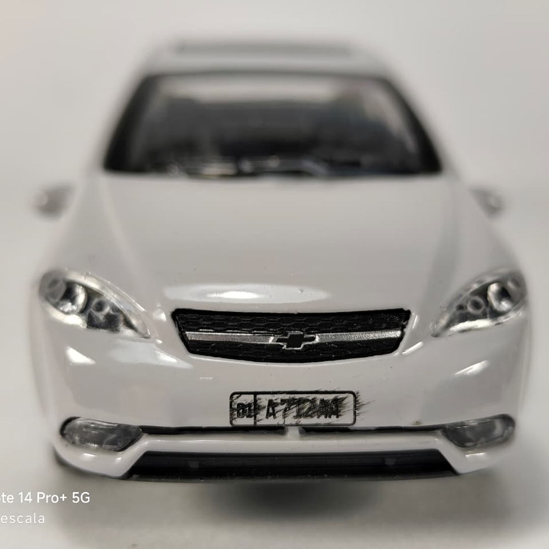 Chevrolet Optra 1/36 Chino Luces LED Gris 3