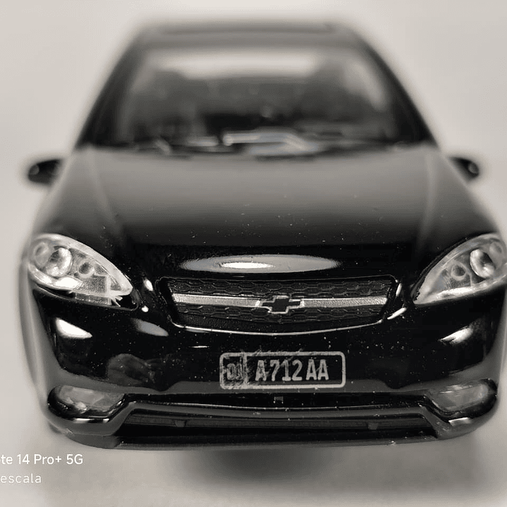 Chevrolet Optra 1/36 Chino Luces LED Negro 3