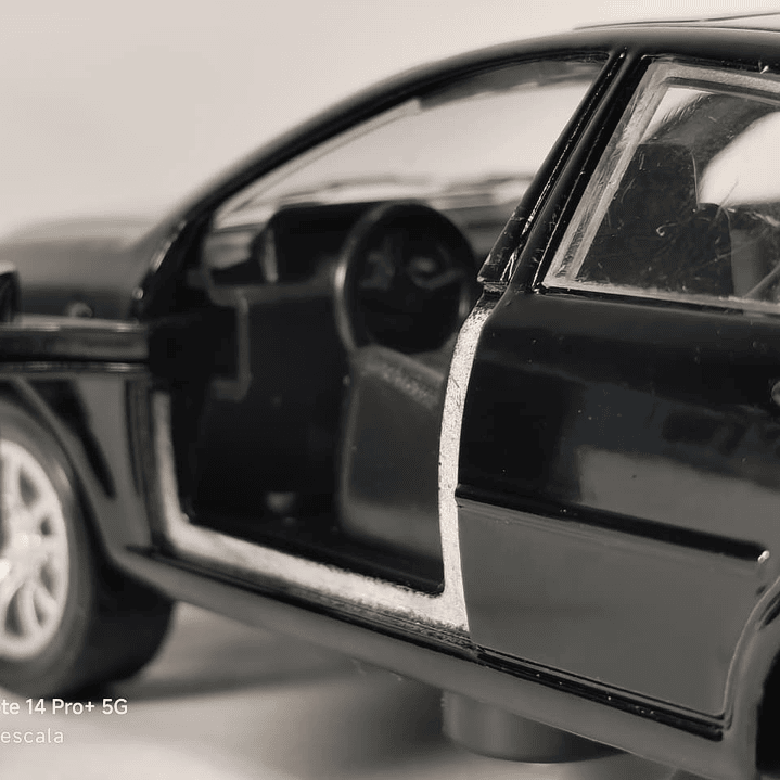 Chevrolet Optra 1/36 Chino Luces LED Negro 4