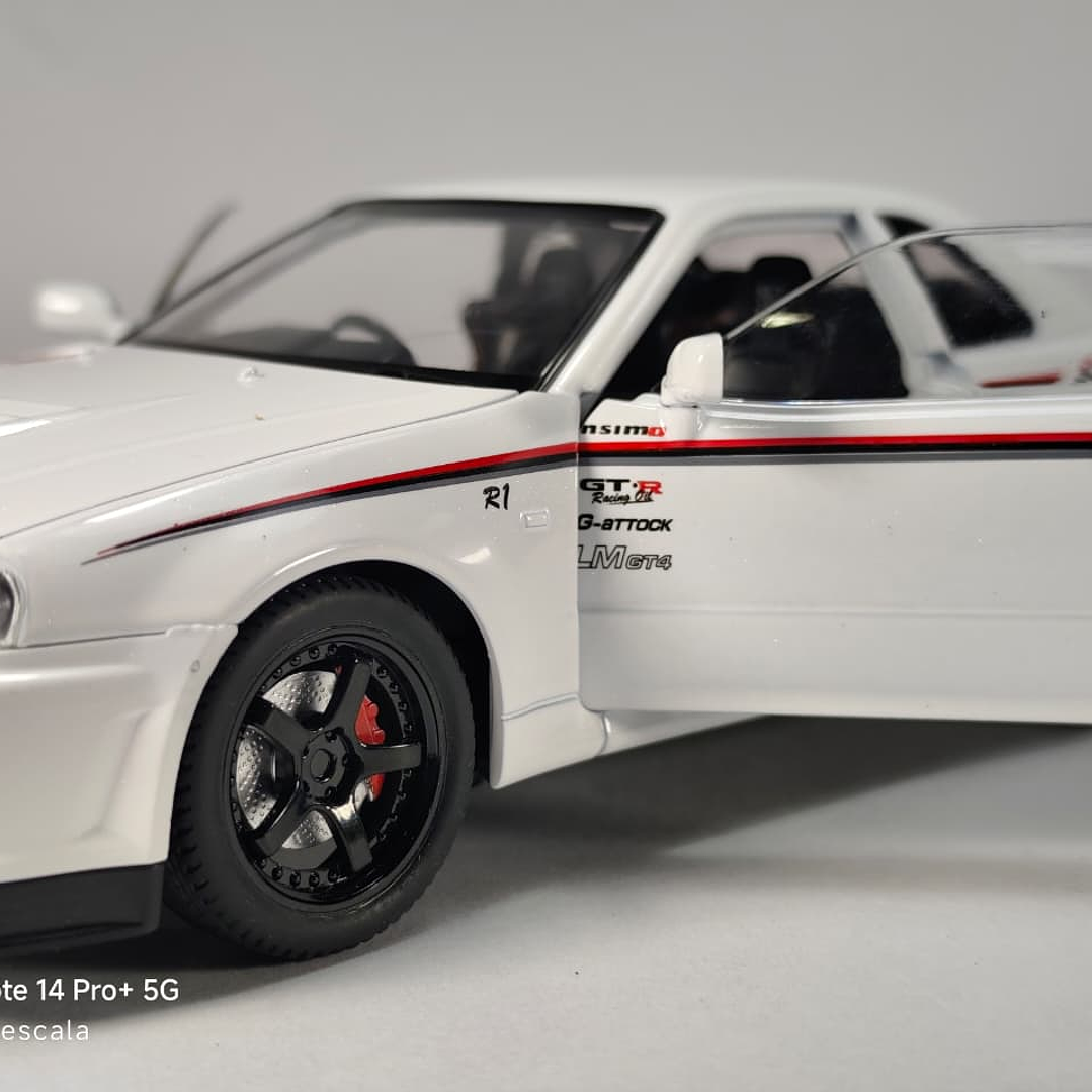 Nissan Skyline GTR  1:24 Jinlifang Blanco 7