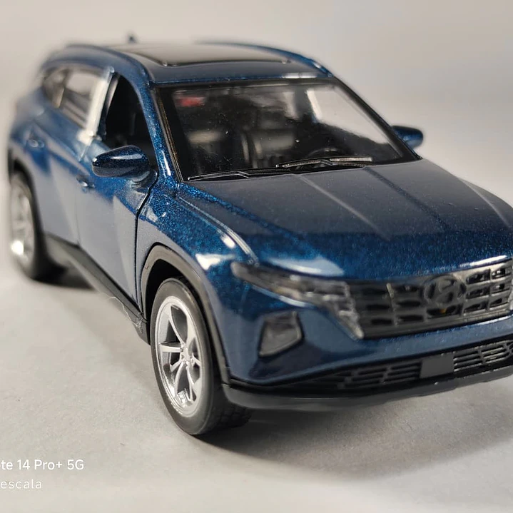 Hyundai Tucson azul escala 1/36 Luces Led 5
