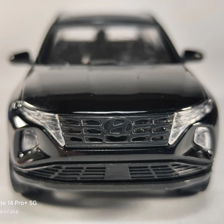 Hyundai Tucson Negro escala 1/36 Luces Led- 2