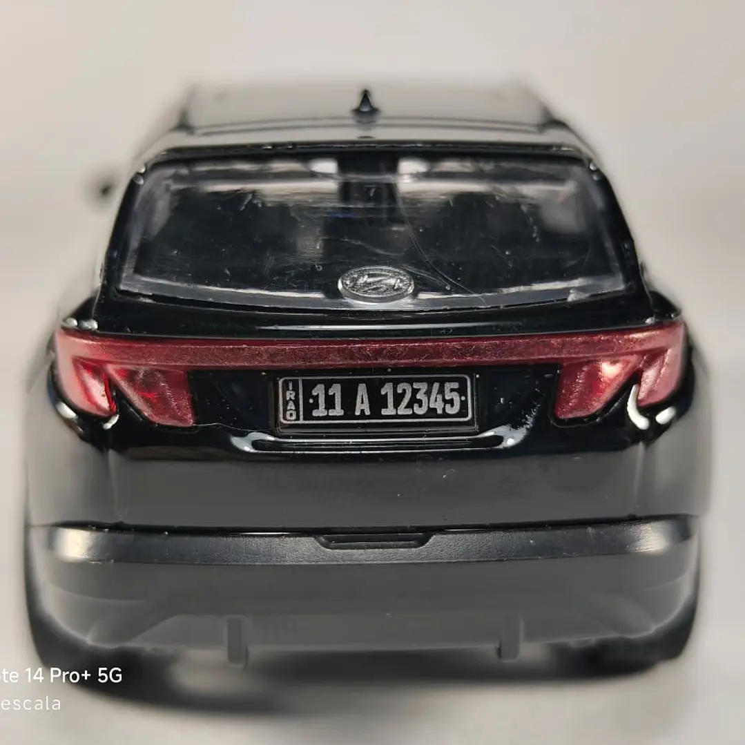 Hyundai Tucson Negro escala 1/36 Luces Led- 5