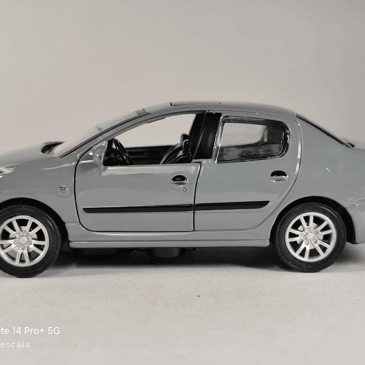 PEUGEOT 207, Escala 1:36, Marca china gris 1