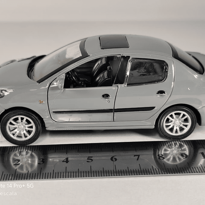 PEUGEOT 207, Escala 1:36, Marca china gris 2