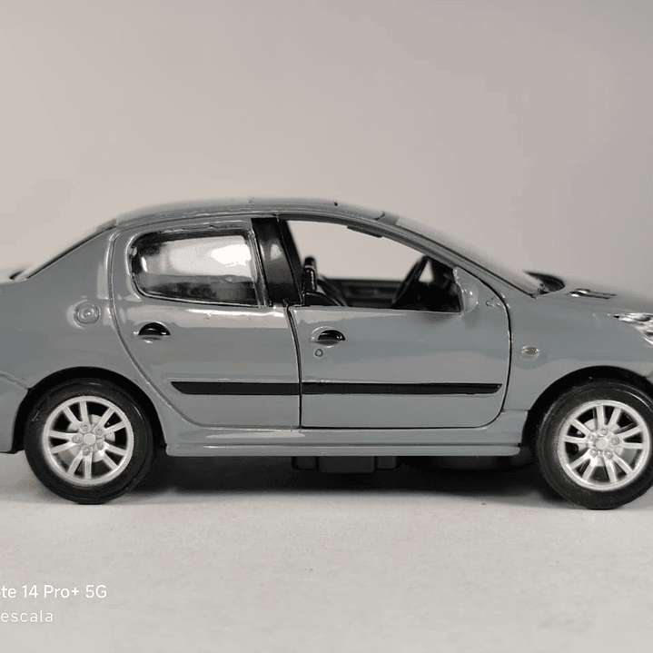 PEUGEOT 207, Escala 1:36, Marca china gris 3