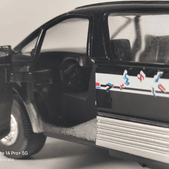 TOYOTA PREVIA Negro ESCALA 1/32 MARCA CHINA  6