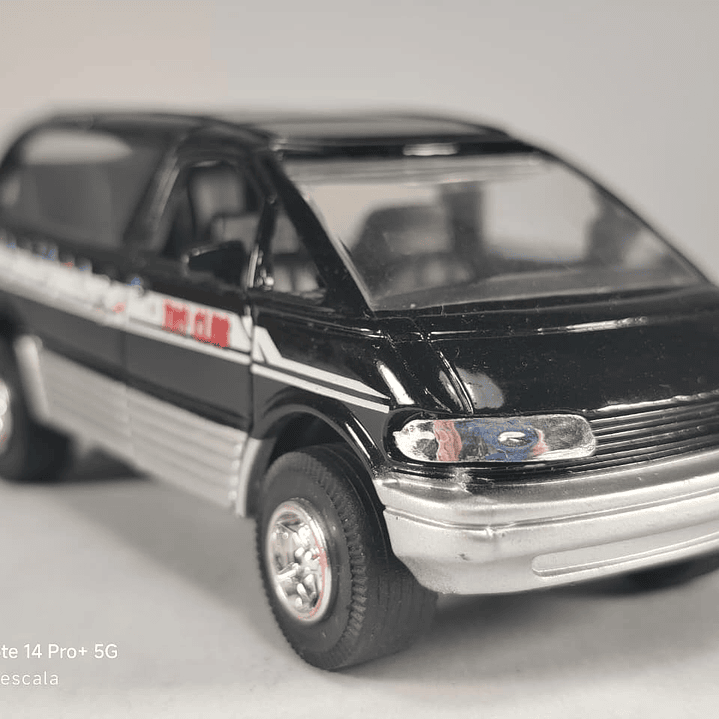 TOYOTA PREVIA Negro ESCALA 1/32 MARCA CHINA  1