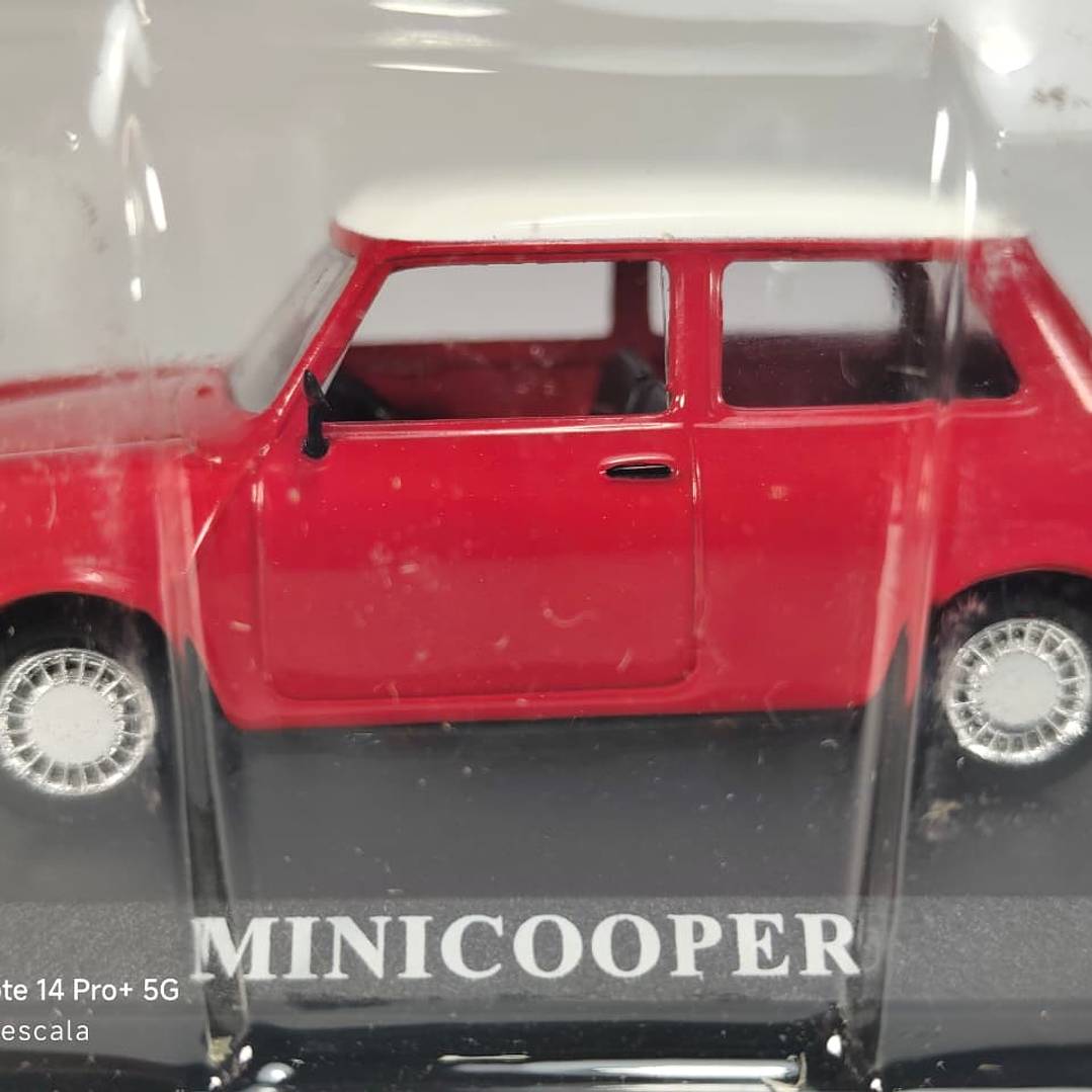 Mini Cooper Rojo Ixo, Escala 1-43 3