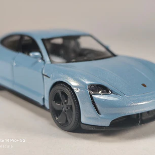 Porsche Taycan Turbo S, Welly, Escala 1-36