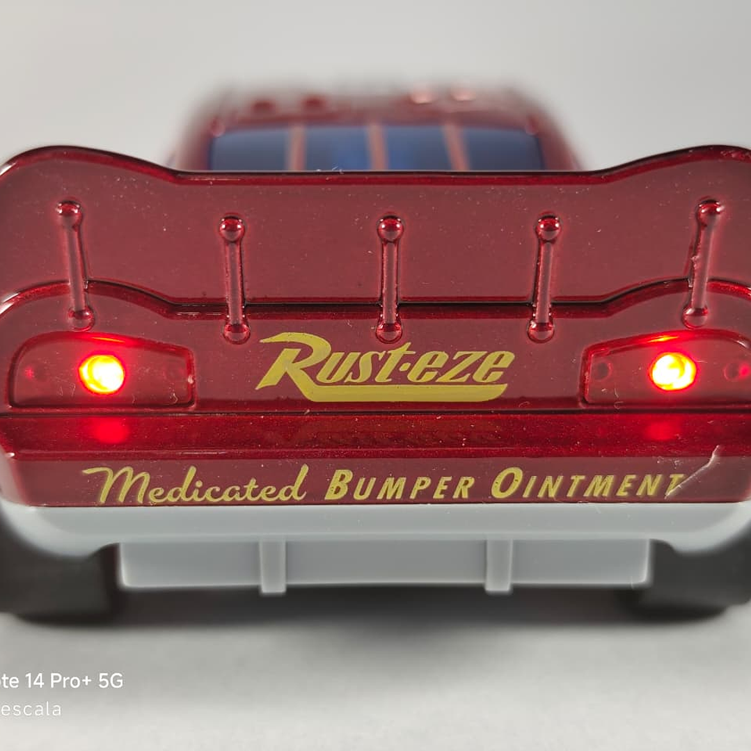 Rayo Mcqueen 1/32 Carro de juguete con luces y sonido 4
