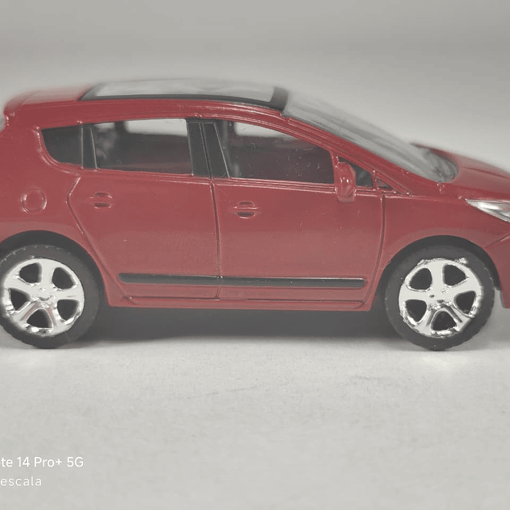 Peugeot 3008 , Escala 1/64 Marca Norev 5