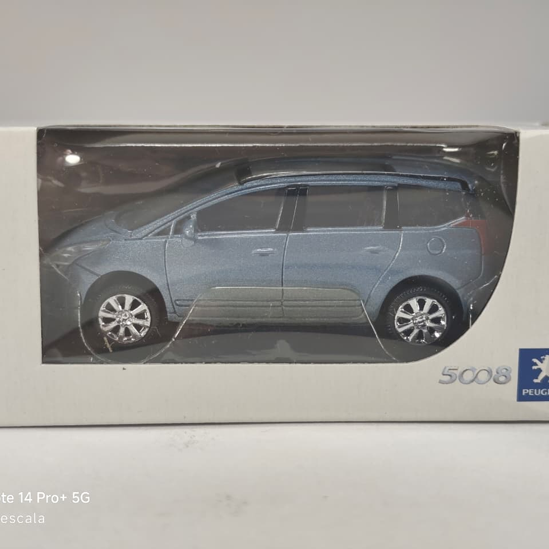 Peugeot 5008 , Escala 1/64 Marca Norev 5