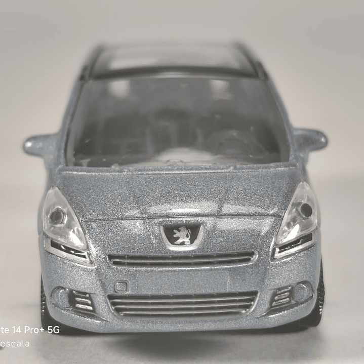 Peugeot 5008 , Escala 1/64 Marca Norev 6