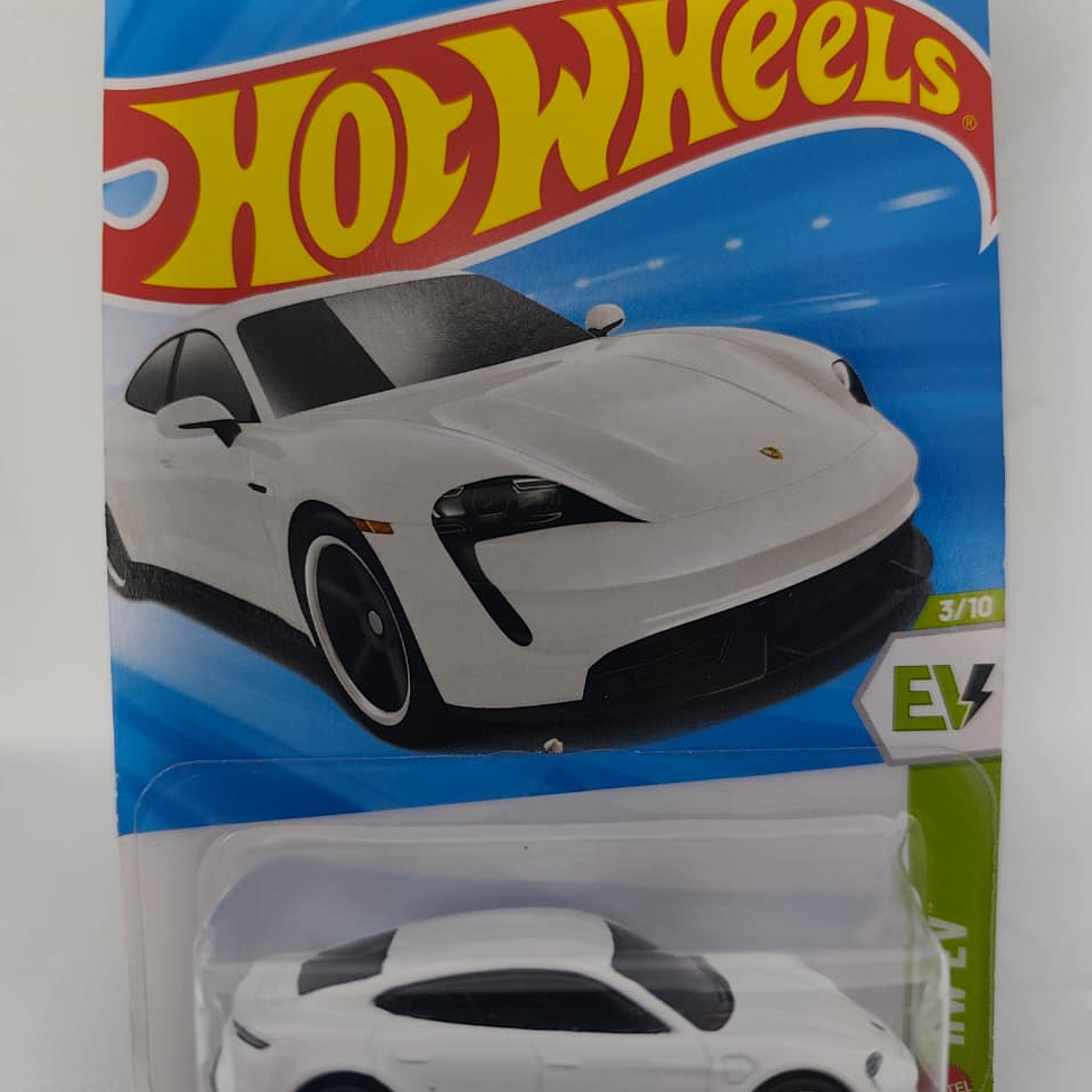 PORSCHE Taycan turbo s Hot Wheels, Escala 1-64- 1